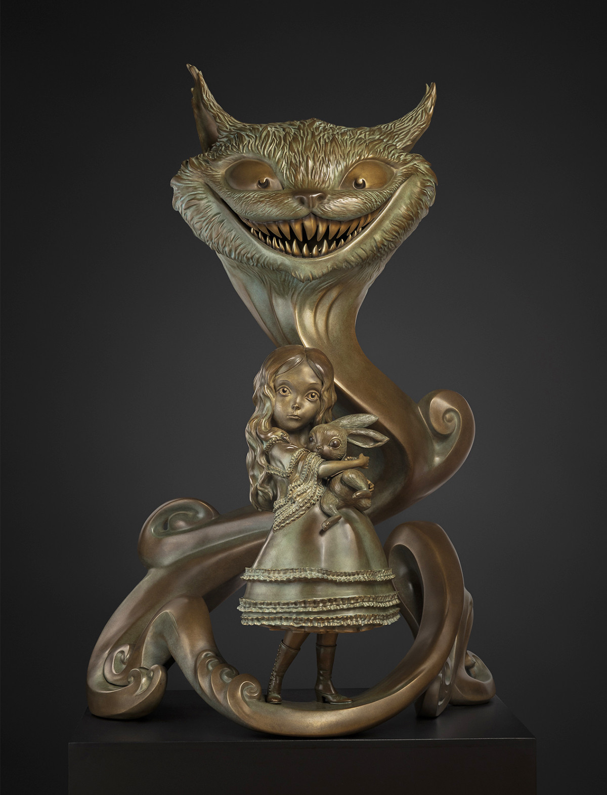 Vertical - Alice lifesize