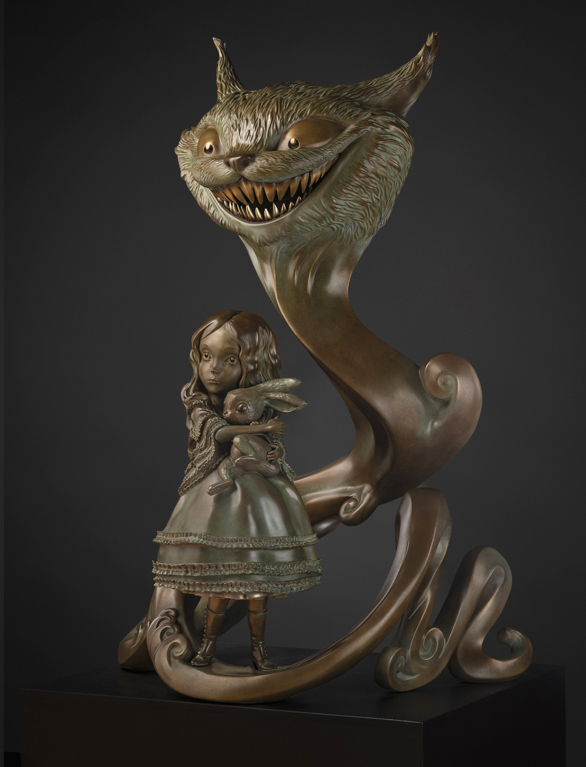 Vertical - Alice lifesize