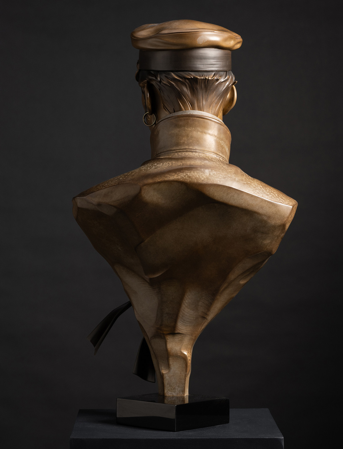 Corto buste bronze -vertical