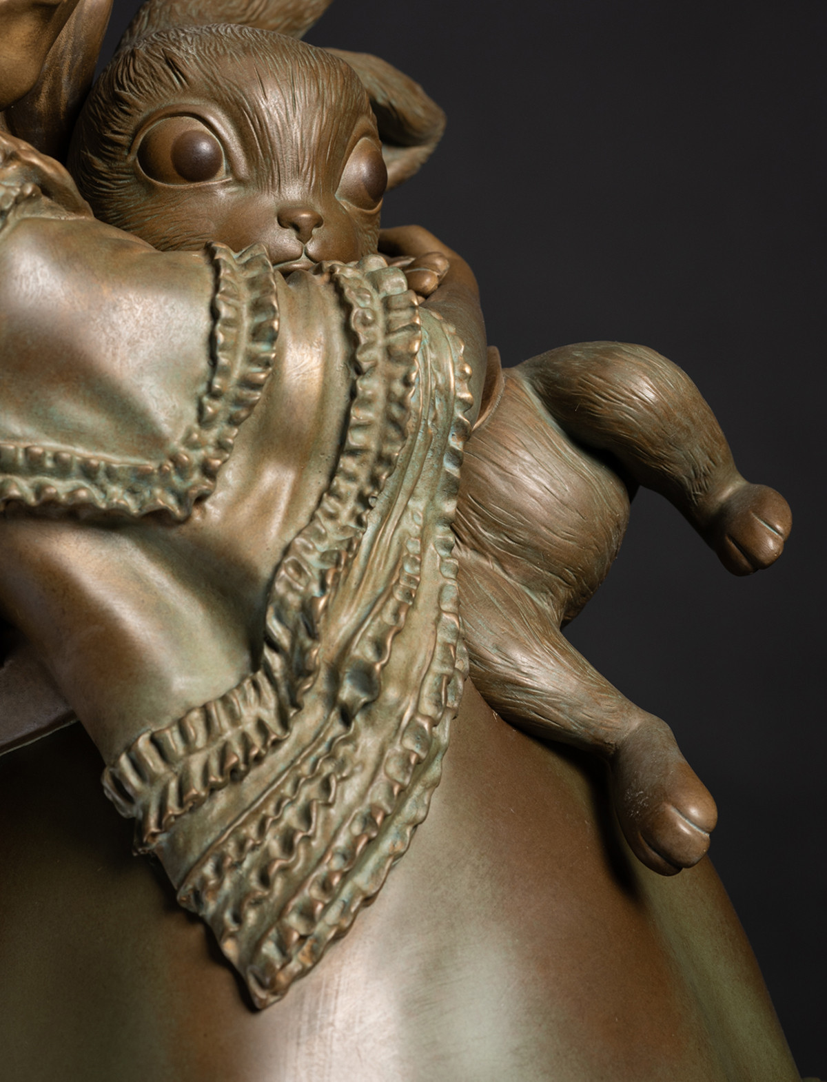 Alice - lapin - bronze - vertical